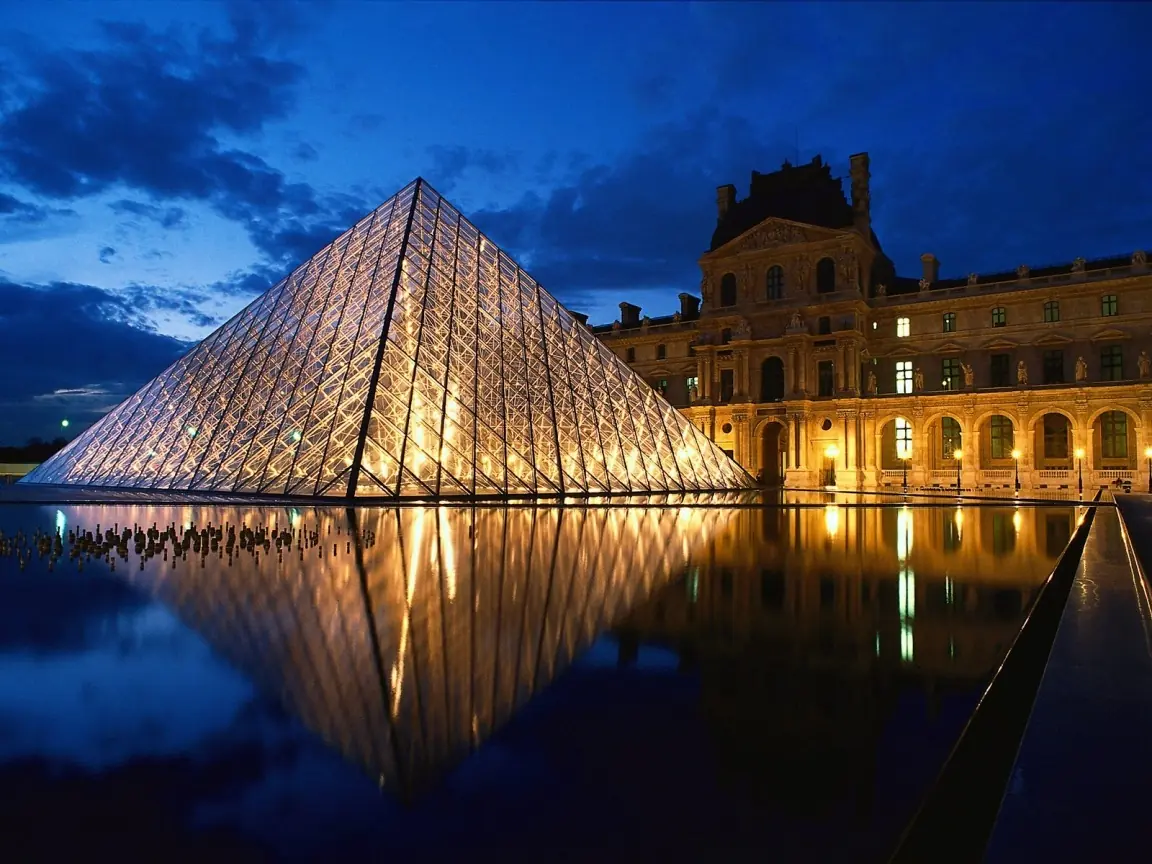 hotel luxor