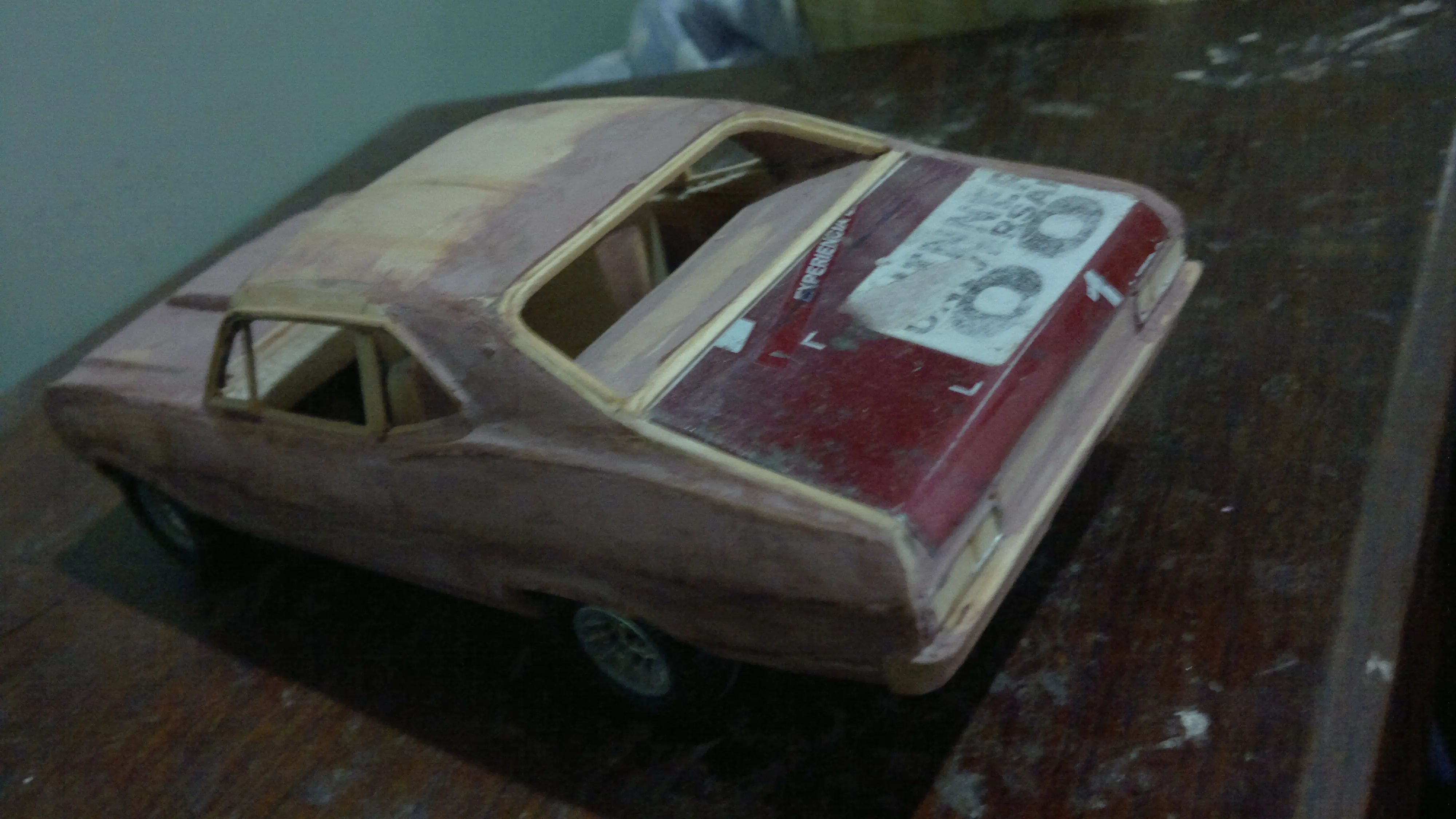 Hecho a mano: coupe Chevy a escala