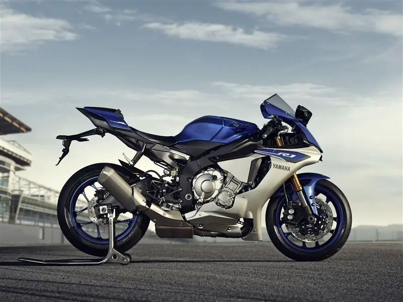 Yamaha R1
