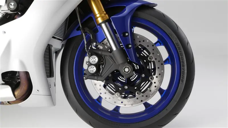 Yamaha R1