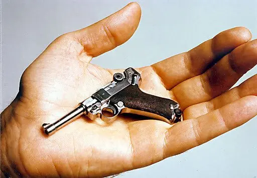 armas espias