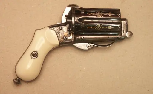 armas espias