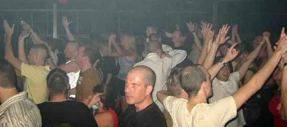 discriminacion en boliche,te banco!!