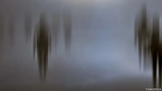 Estabas solo y sentías que había alguien ? entra