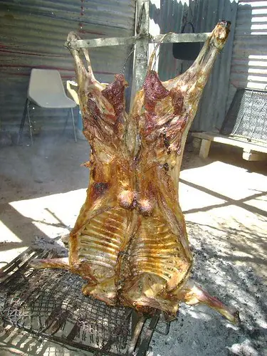 cordero al asador