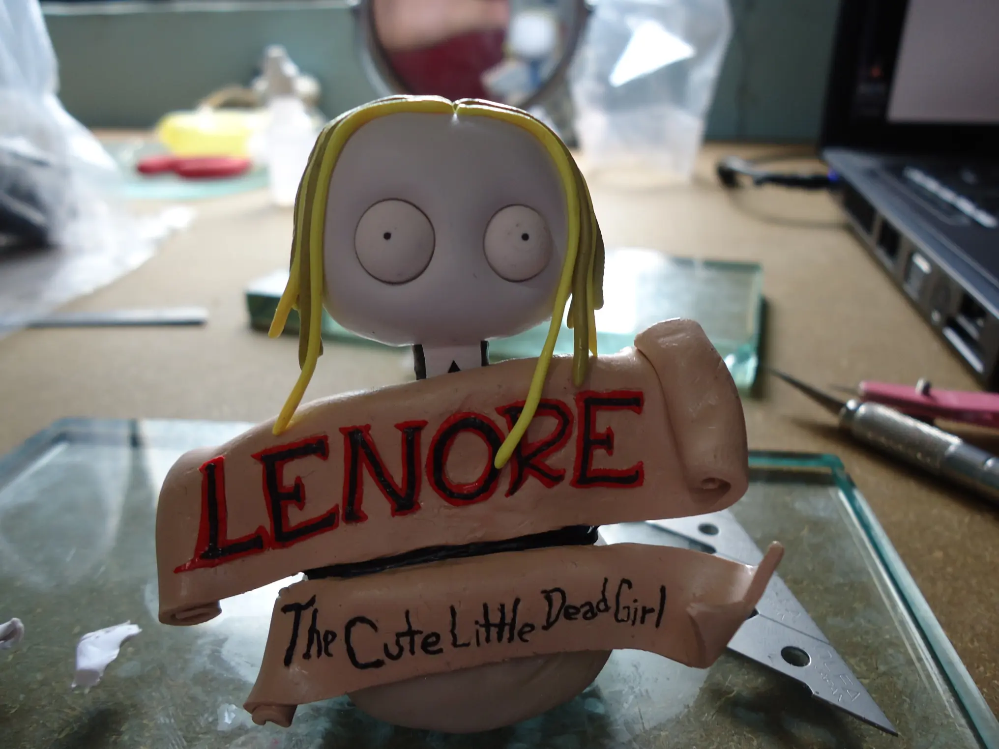 Diorama de Lenore: The cute little dead girl.