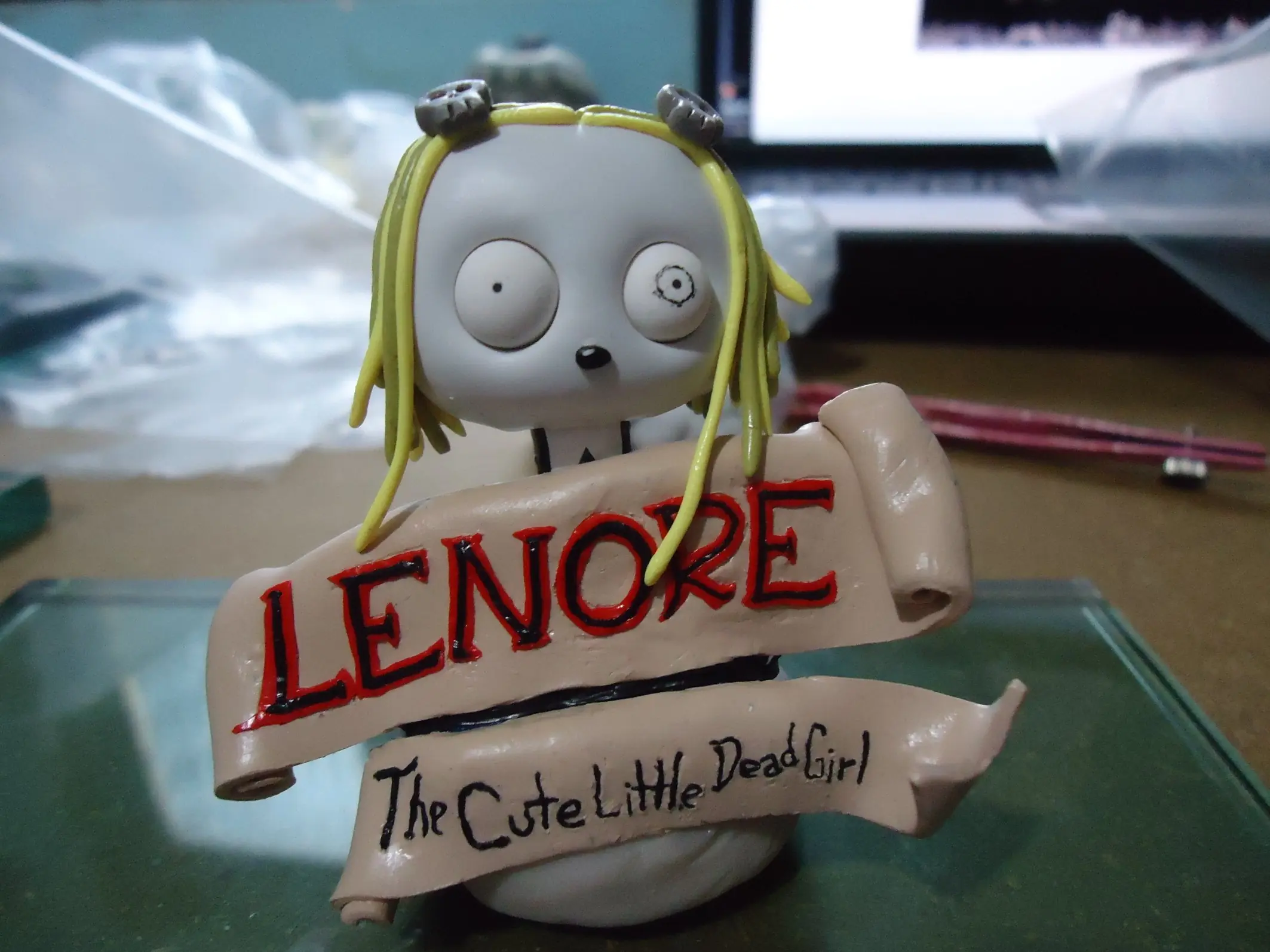Diorama de Lenore: The cute little dead girl.