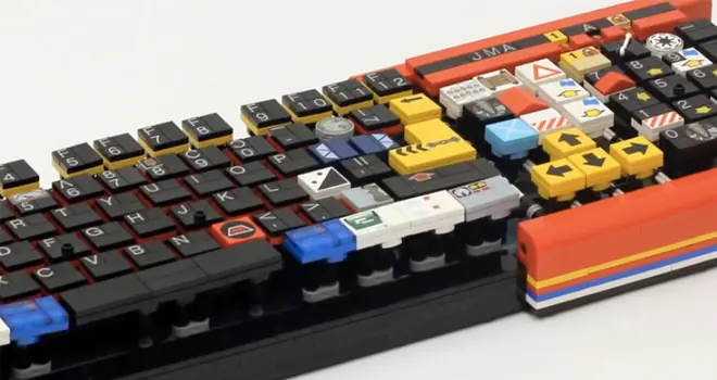 El fantástico teclado de piezas LEGO para PC
