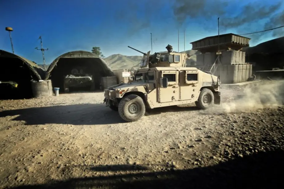 Se llama el Humvee, así que, ¿qué significa hmmwv?