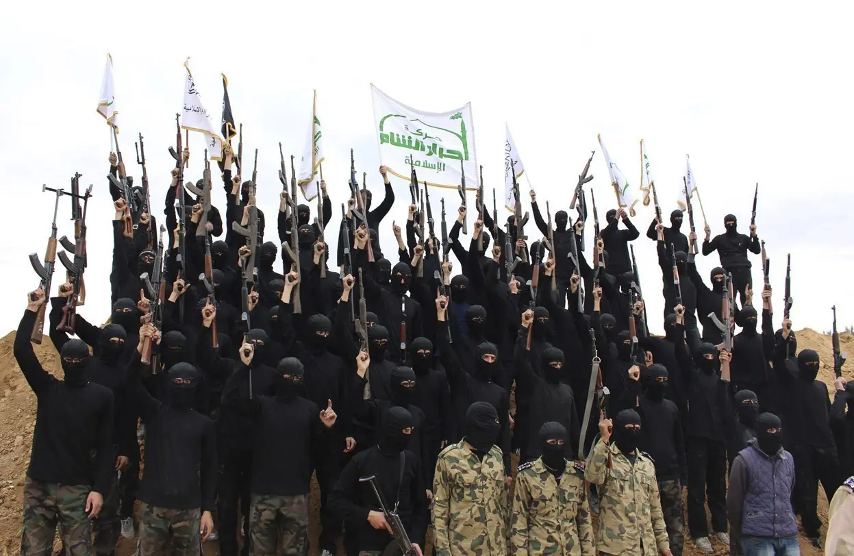 Qatar se dispone a entrenar islamistas