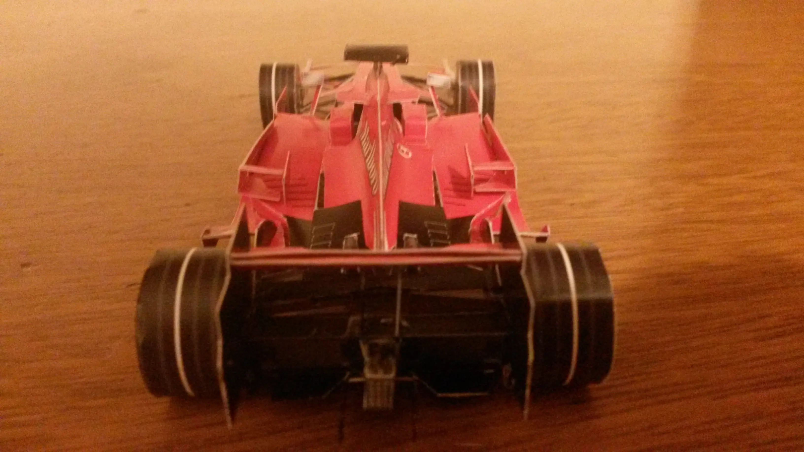 Ferrari F2008 (1:30) Kimi Raikkonen en papelmodelismo