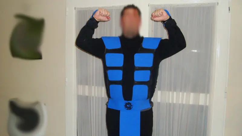 Te enseño a hacer tu disfraz de sub-zero por poco dinero!