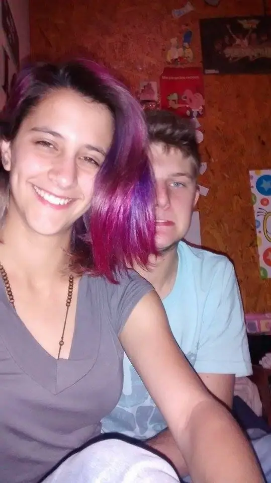 Tengo el pelo de todos colores y te lo muestro