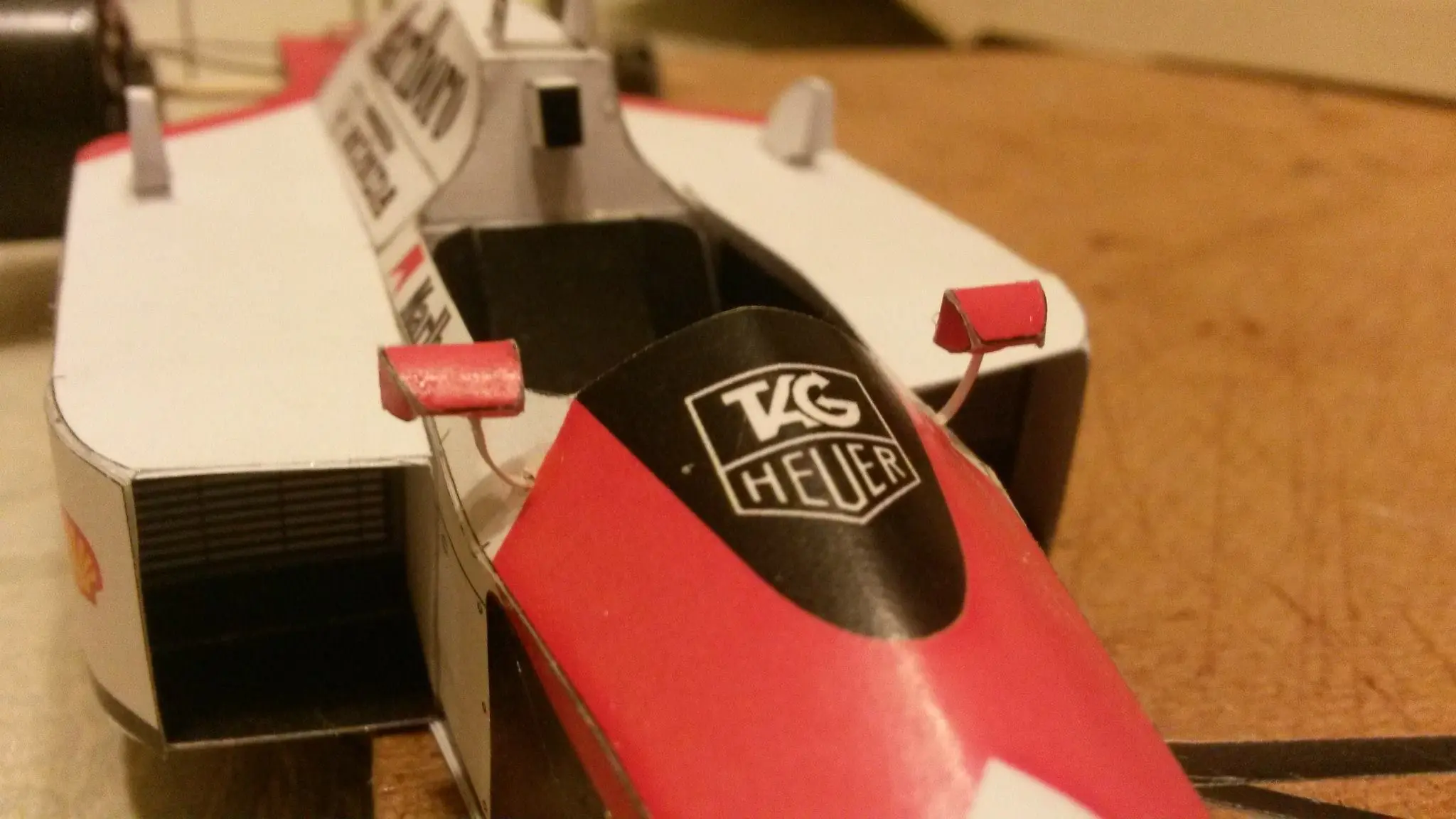 McLaren Honda MP4-4 (1:24) Ayrton Senna en papelmodelismo