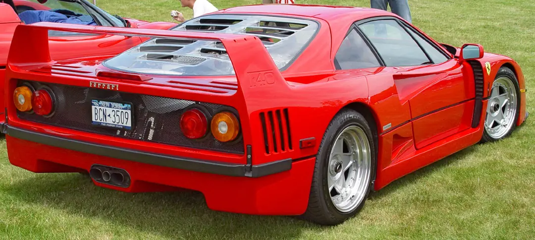 Ferrari F40 (Superdeportivo Clásico Noventero!)