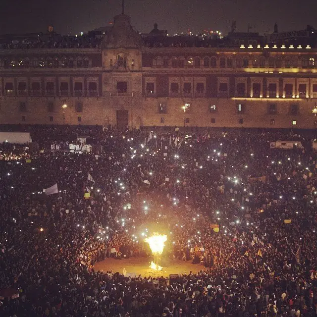 ¿Que pasa en Mexico? : ¡¡Ayotzinapa Vive!!