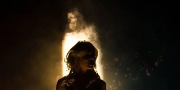 Jesus apareció en recital de Lali Esposito