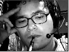 Esperando la mañana, en una noche que muere.