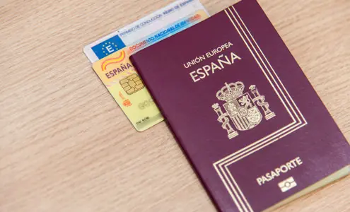 Elegancia Diplomatica: Diseños de Pasaportes