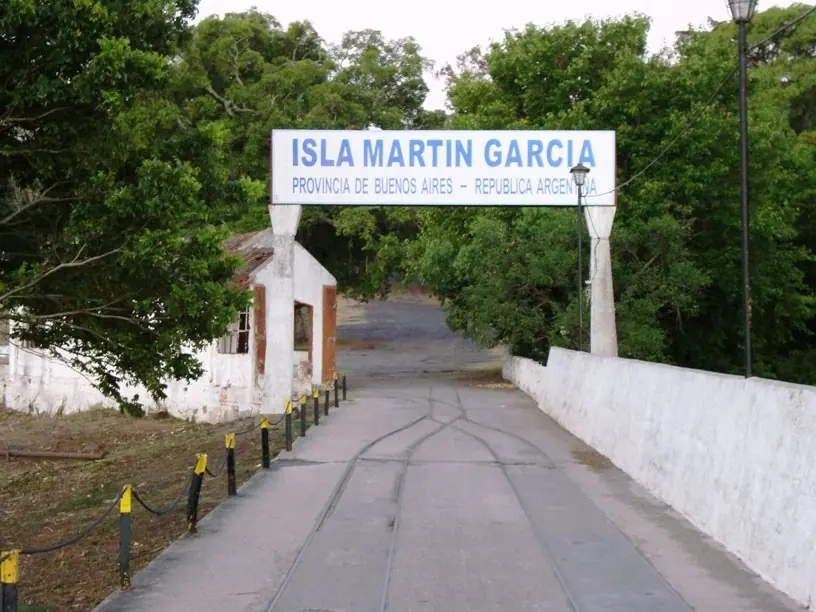 Isla Martín García, ¿de quien era? Parte 1