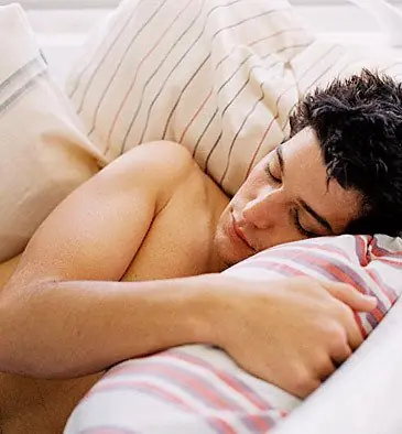 Dormir sin ropa es bueno