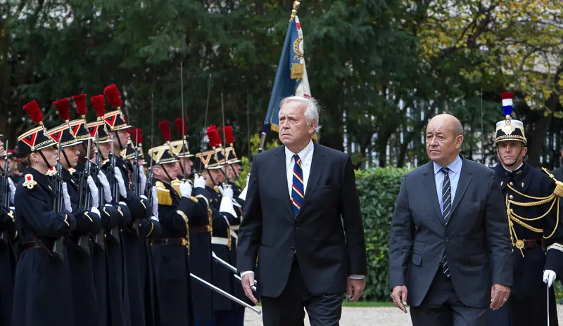 Chile - Defensa inicia trámites para compra de L9012