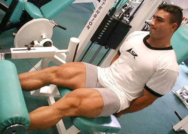 ¿Vas al GYM y no entrenas piernas?