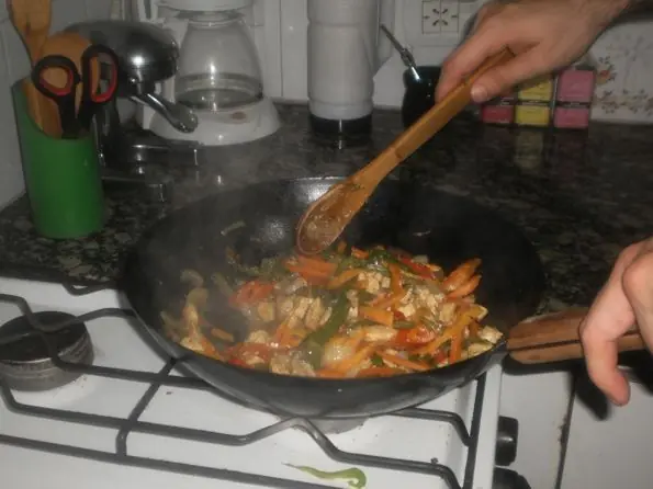 Salteado de pollo con verduras [Receta propia]