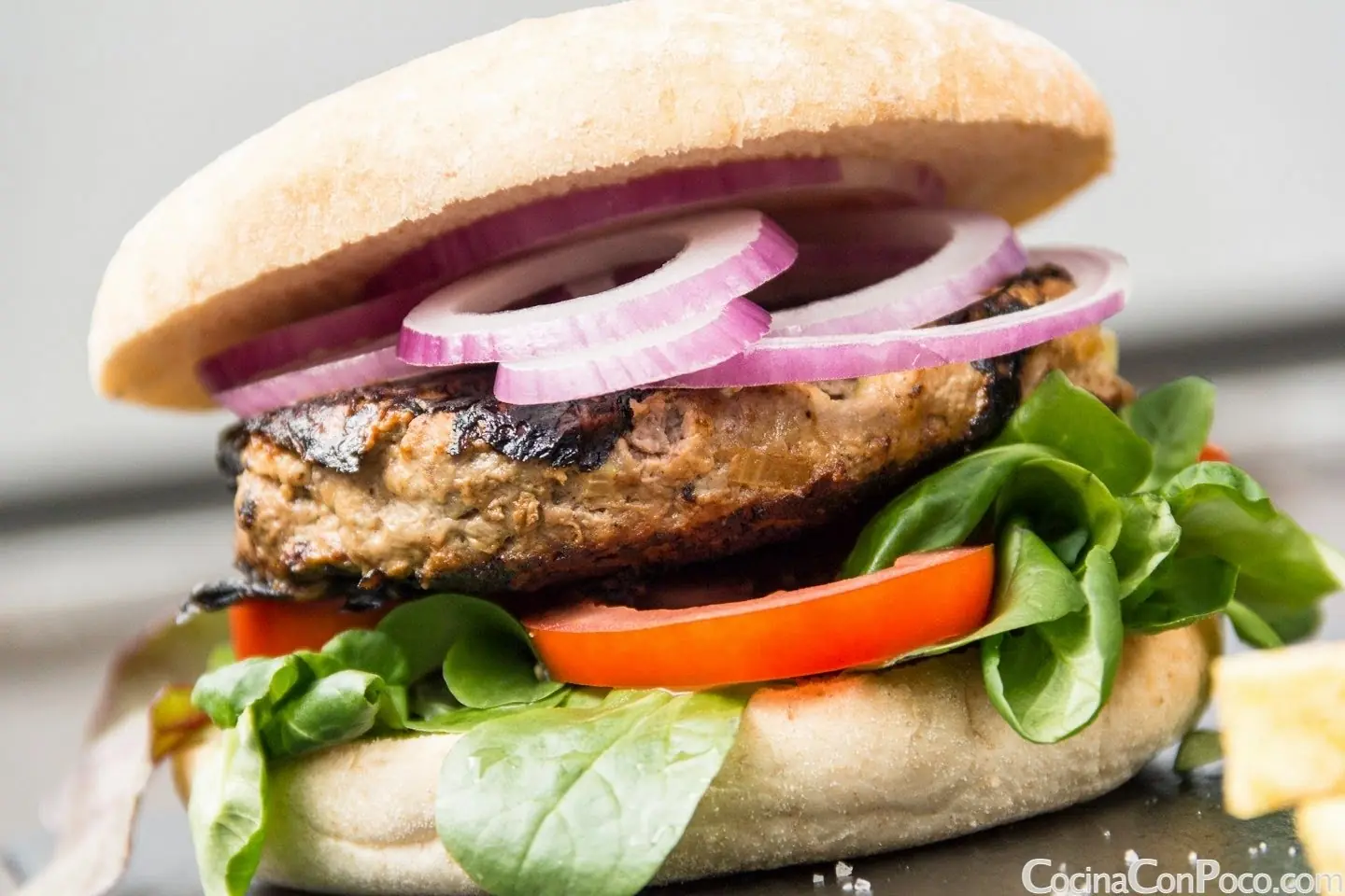 Hamburguesa casera clásica perfecta Hamburguesa casera clásica perfecta