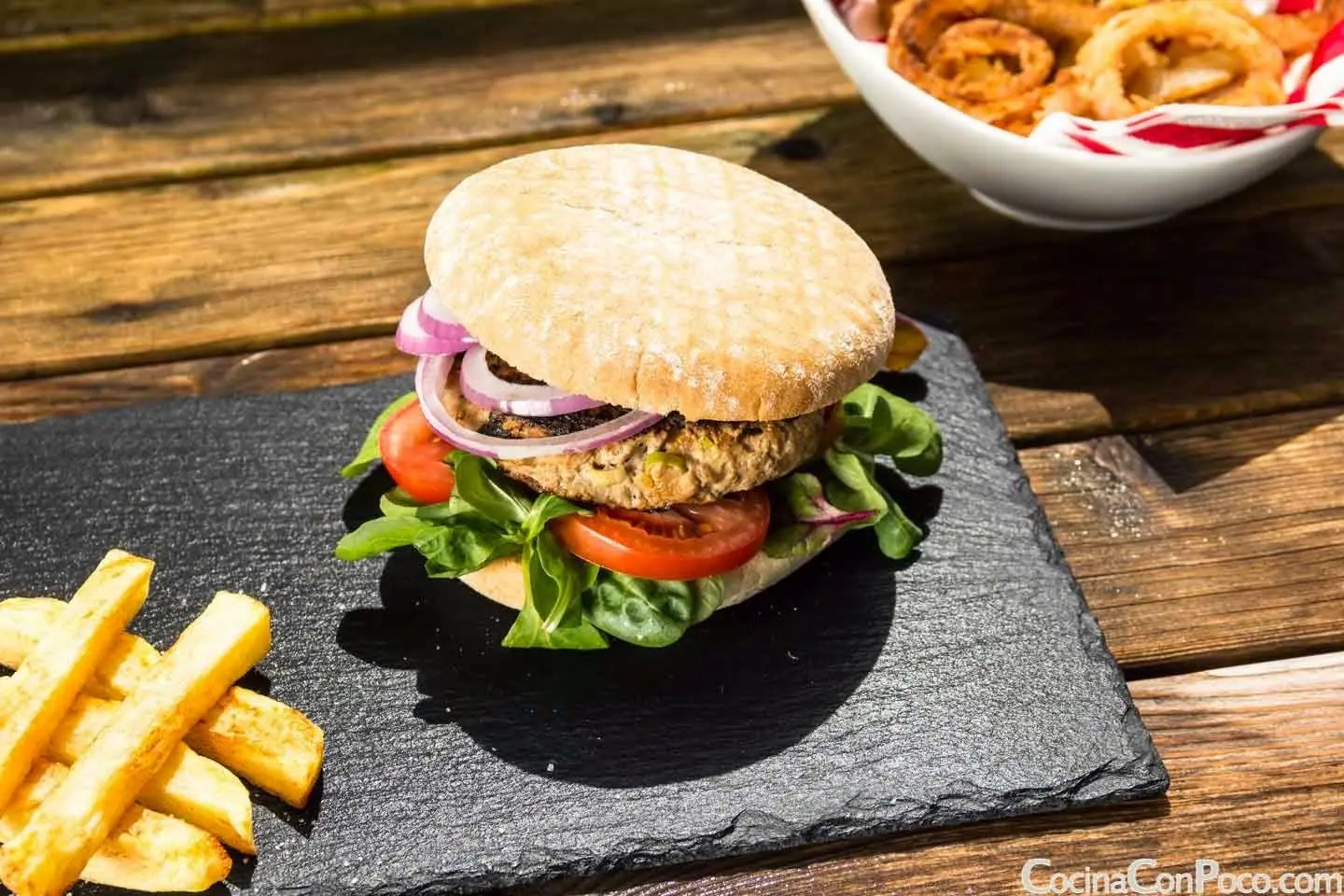 Hamburguesa casera clásica perfecta