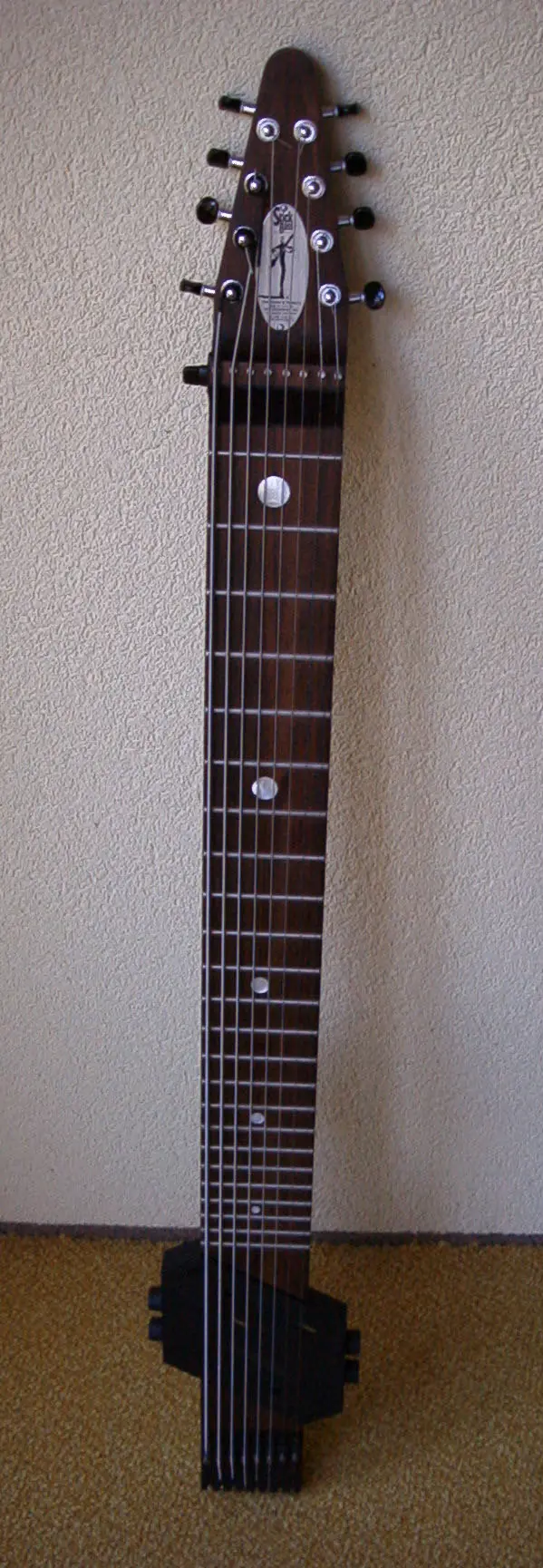 Chapman Stick, El bajo-Guitarra