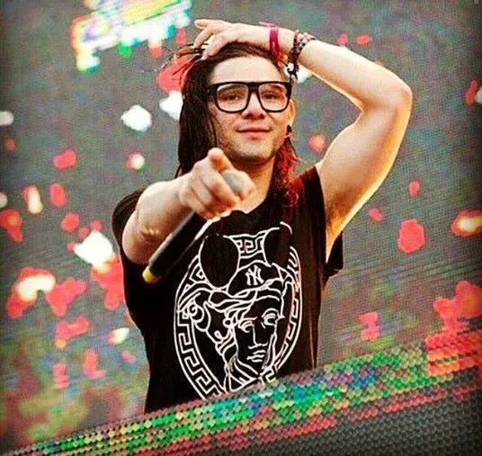 Ropa que usa Skrillex :D Parte 1