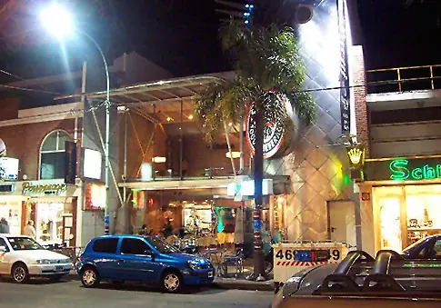 Me rayaron el auto y terminé preso.