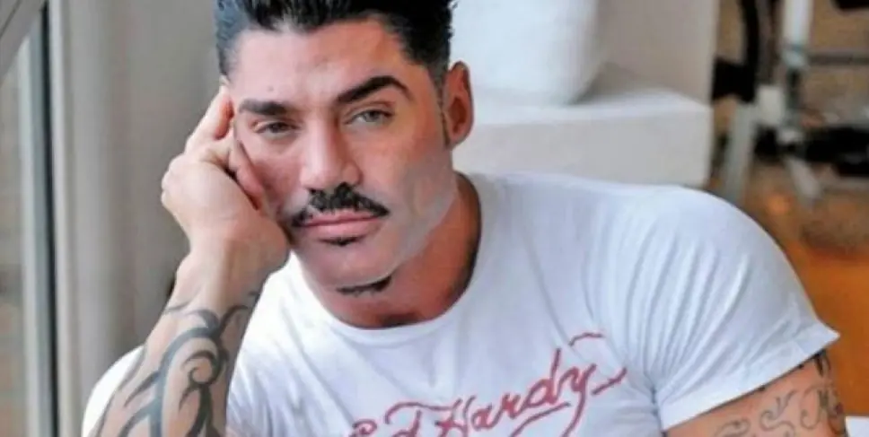 12 fotos del comandante, 1 de aspiradora, 1 gif de dodoria