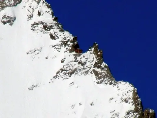 impresionante detalle que esconde esta montaña de los Alpes