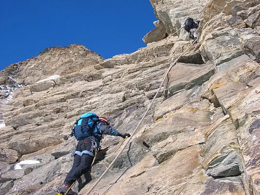 impresionante detalle que esconde esta montaña de los Alpes