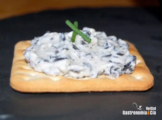 Paté de queso de cabra y aceitunas