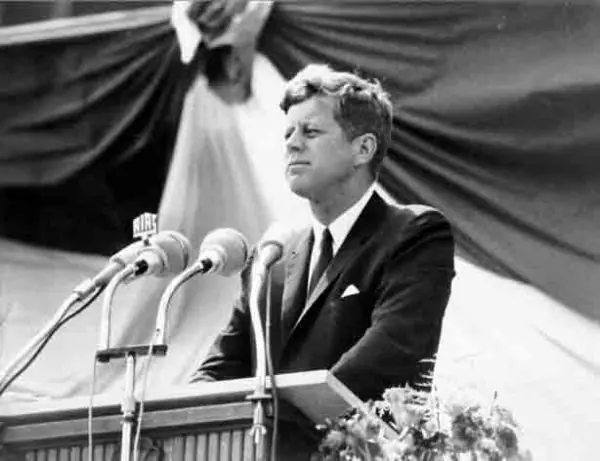 Crisis Financiera, J. F. Kennedy y Reserva Federal