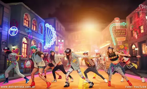 Noelia Pompa bailara K-Pop con Girls Generation en showmatch