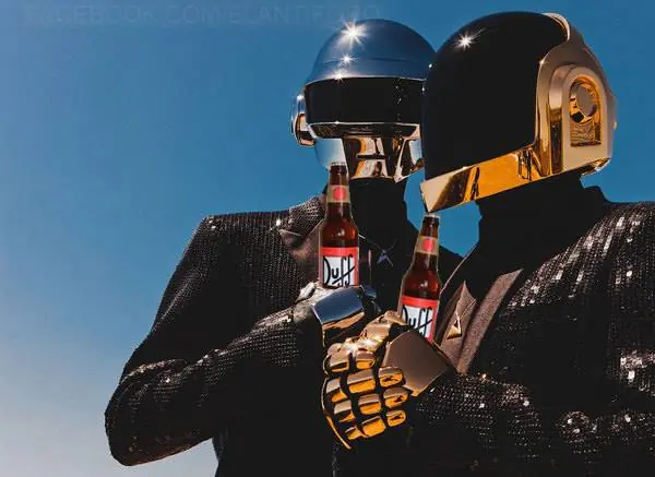 Sabado aburrido jirafin? entra y reite un raton