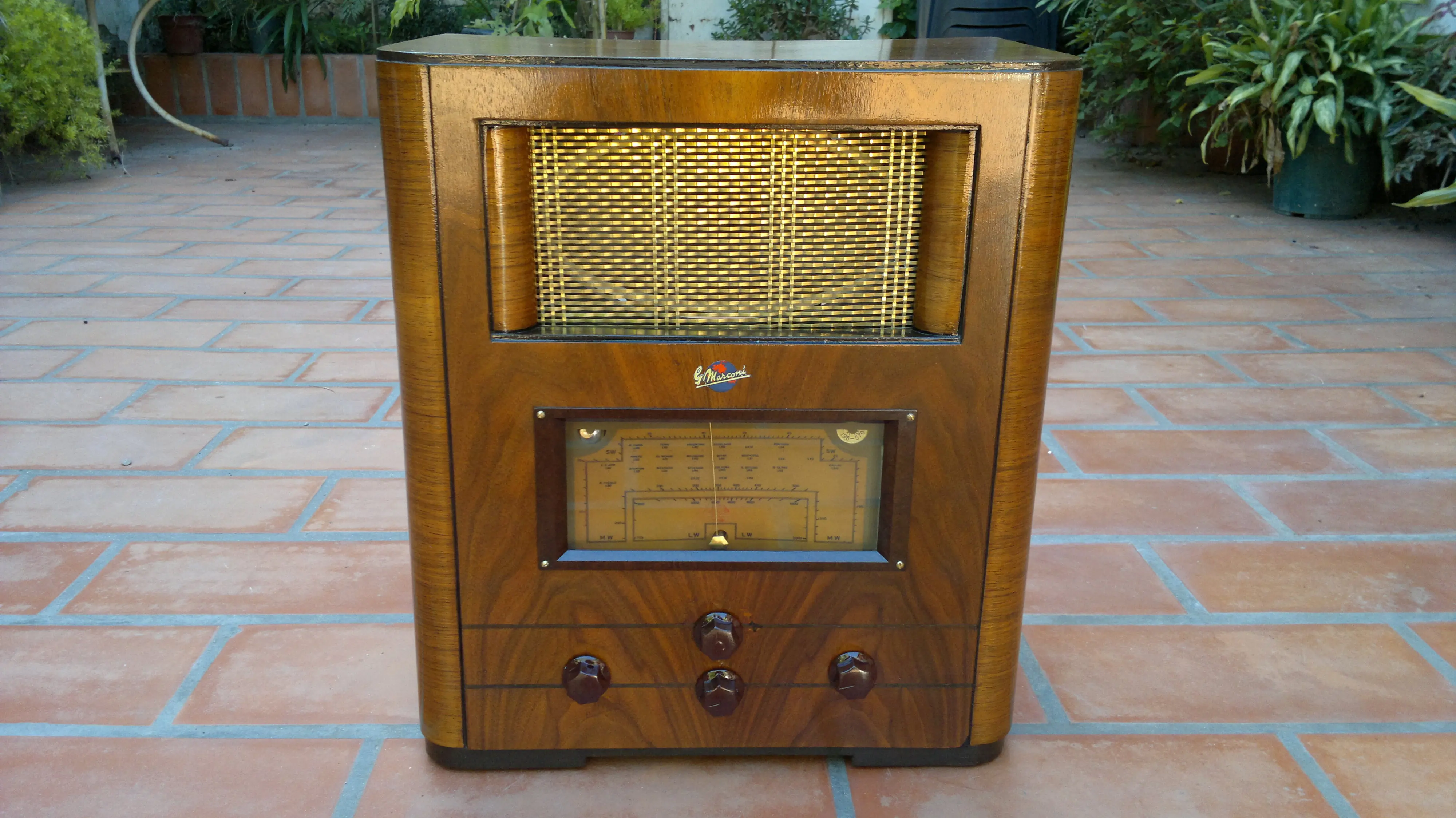 Restauro radios antiguas, ¡Y te lo muestro!