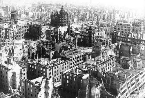 Historico: Los tres dias que destruyeron Dresden
