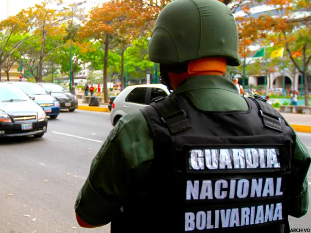 deportan 12 colombianos de venezuela.