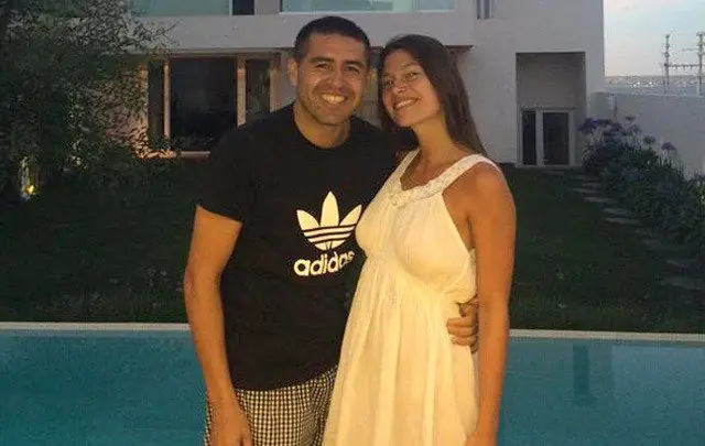 esta feliz