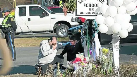 El Asesino Del Colegio: La Madre Le Enseño A Disparar