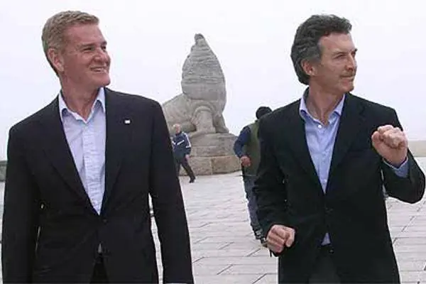Macri haciendo cosas
