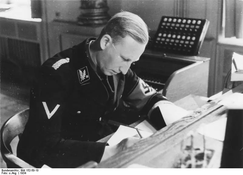 "El hombre del corazón de hierro" Nazismo