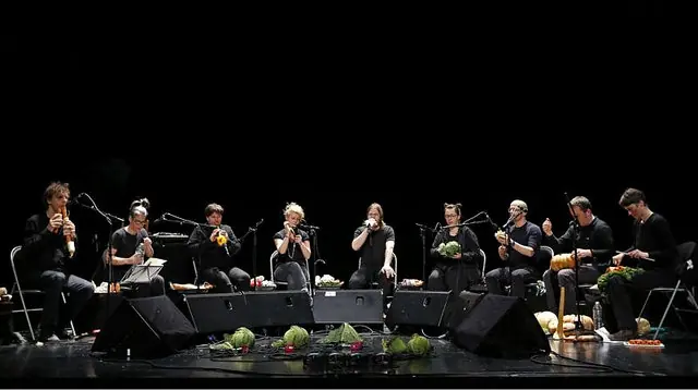 En esta orquesta los instrumentos están hechos con vegetale