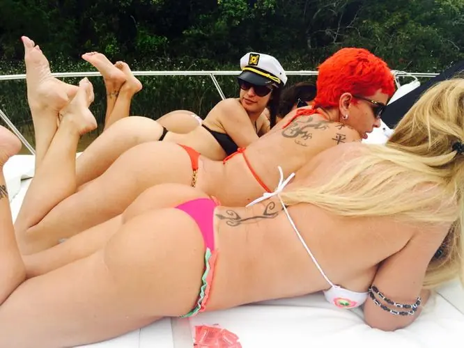 Daniela Cardone sigue con sus fiestas Milf