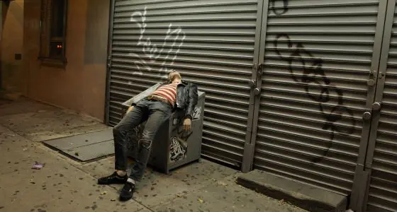 Beber alcohol antes de dormir da sueño pero perjudica el des